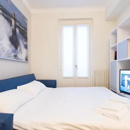 Porta Venezia Elegant Penthouse With Terrace Milaan