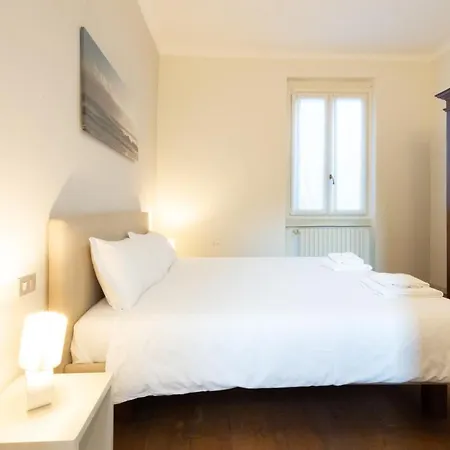 Porta Venezia Elegant Penthouse With Terrace ミラノ