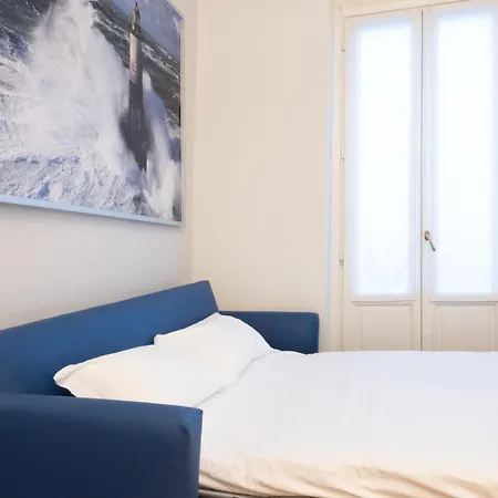 アパート Porta Venezia Elegant Penthouse With Terrace ミラノ